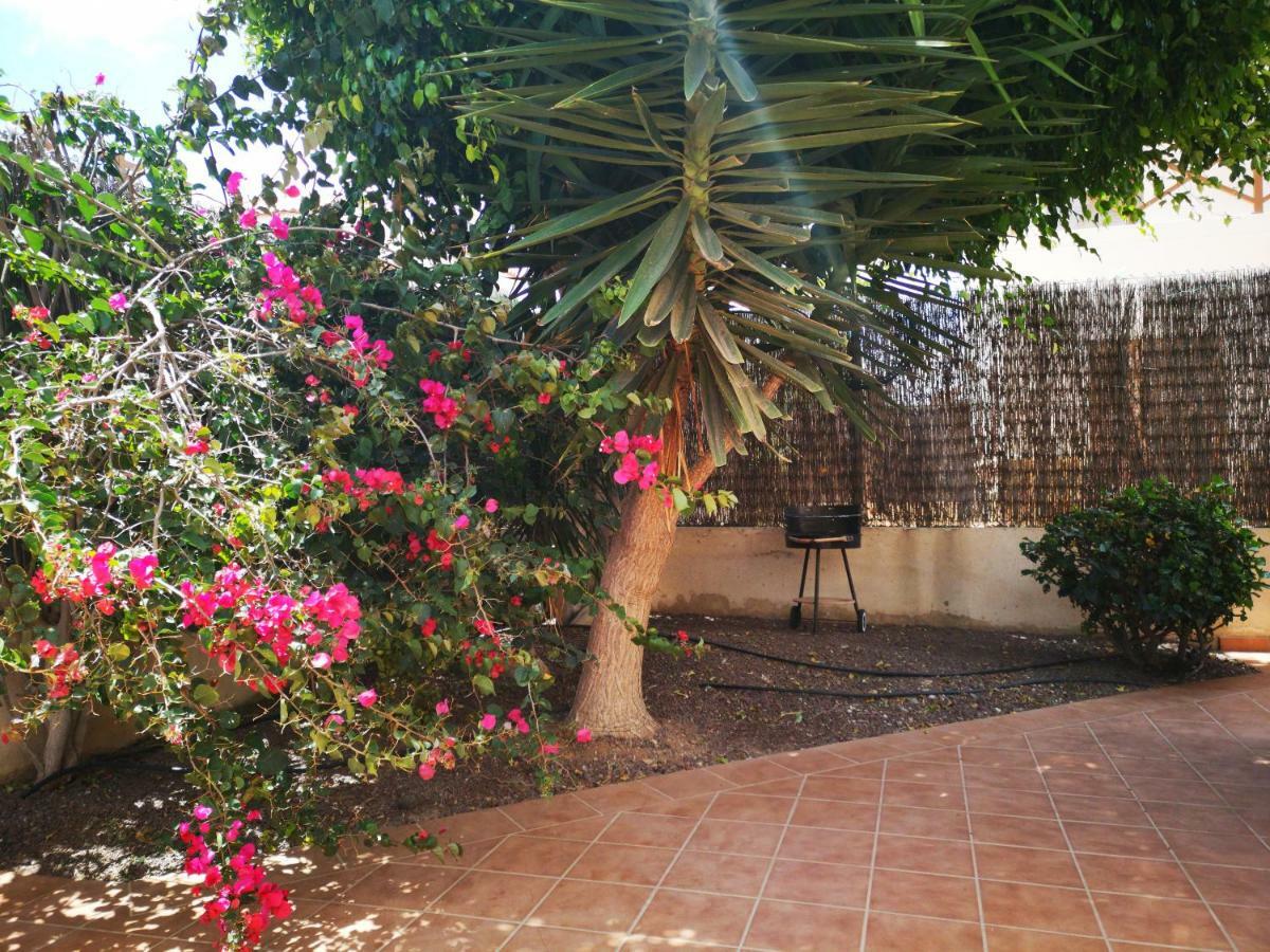 Casa Silencio, Villa With Terrace, Garden And Large Pool Area Corralejo Esterno foto